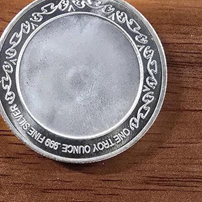 1 oz .999 silver round