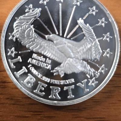 1 oz .999 silver round