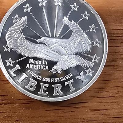 1 oz .999 silver round