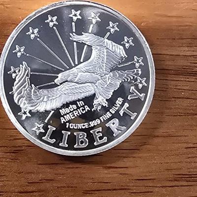 1 oz .999 silver round
