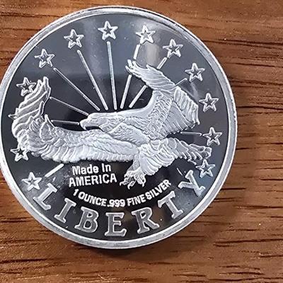 1 oz .999 silver round