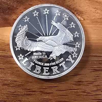 1 oz .999 silver round