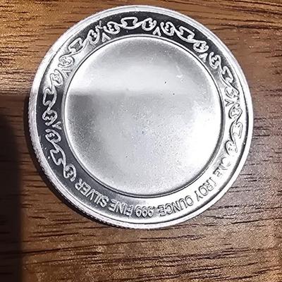 1 oz .999 silver round
