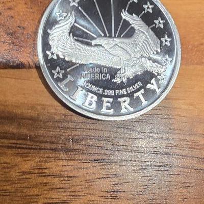 1 oz .999 silver round