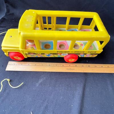 Lot 121 Fisher Price Buss