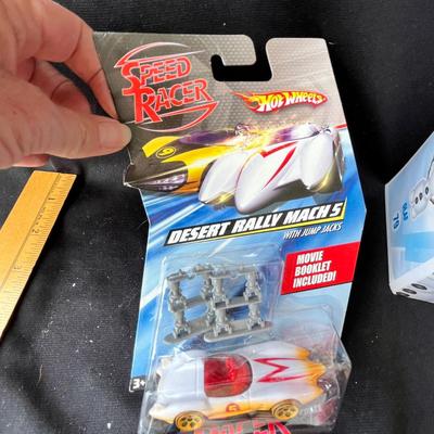 Lot 129 Toy assortment