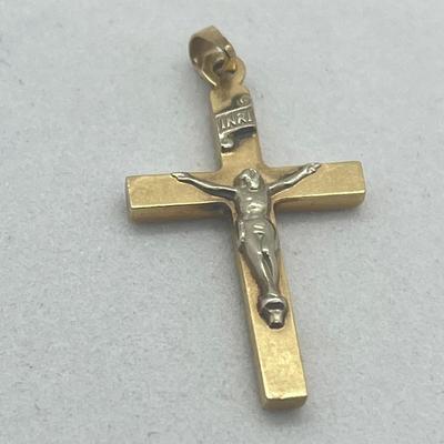 LOT 1: 14K Yello Gold Crucifix/Cross Pendant - 1.1 Grams