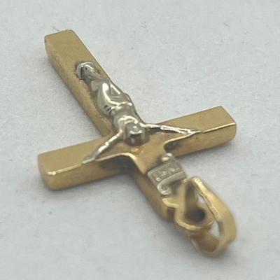 LOT 1: 14K Yello Gold Crucifix/Cross Pendant - 1.1 Grams