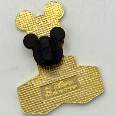 2000 Disney Baby Mickey Mouse on Blocks Trading Pin