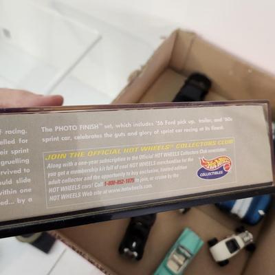 Lot of Die Cast Cars, Hot Wheels , Matchbox Lesney England, Ford Gt , Maisto Dodge Ram Quad Cab, Ford Model T 1915,