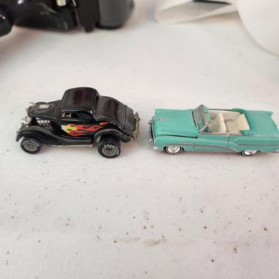 Lot of Die Cast Cars, Hot Wheels , Matchbox Lesney England, Ford Gt , Maisto Dodge Ram Quad Cab, Ford Model T 1915,