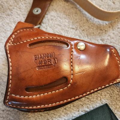 Lot of Gun Slings, Holsters & Cases Bianchi #9R1 Colt Det, #5BH Colt .38 /.357, Alessi Holster and others
