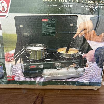 COLEMAN FAMILY SIZE 2-BURNER STOVE