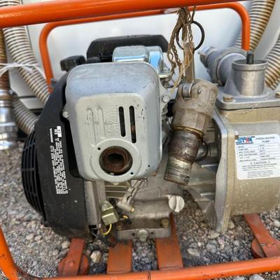 NORTH STAR FRESH WATER PUMP AND HOSE