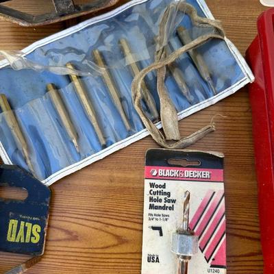 HARDWARE, TOOLS, ORGANIZERS AND MORE