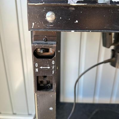ROUTER AND TABLE
