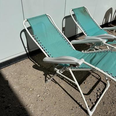 2 ZERO GRAVITY LOUNGE CHAIRS
