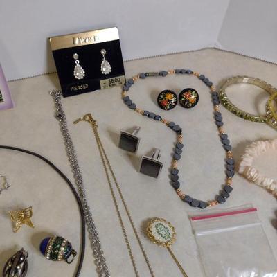 Collection of Fashion Jewelry- Necklaces, Bracelets, Earrings, etc. (#81)