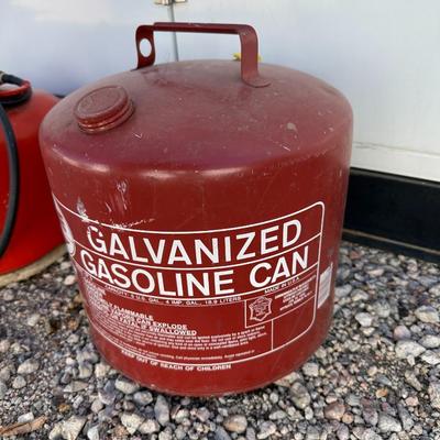 MARINE AND GALVANIZED GAS CANS