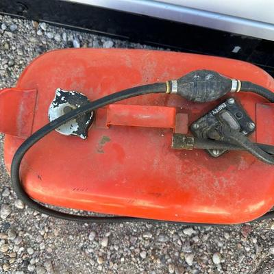 MARINE AND GALVANIZED GAS CANS