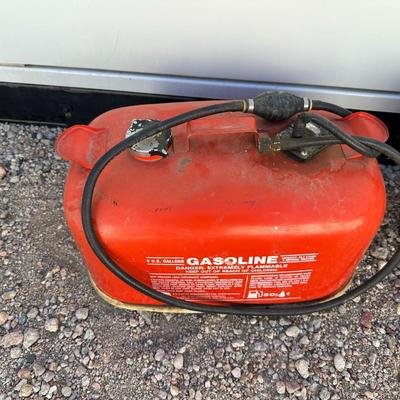 MARINE AND GALVANIZED GAS CANS