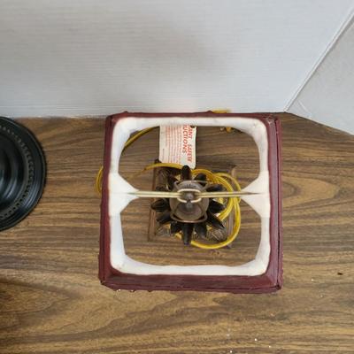 LOT 173G: Various Desktop Items Including Lamps, Clock and More