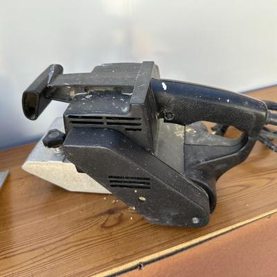 TROUBLE LIGHT, CIRCULAR SAW AND 3 INCH BELT SANDER