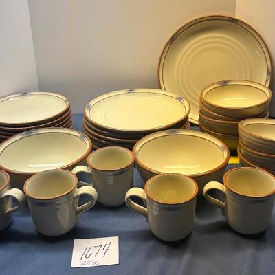 Noritake Stoneware Set