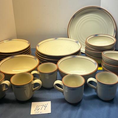 Noritake Stoneware Set
