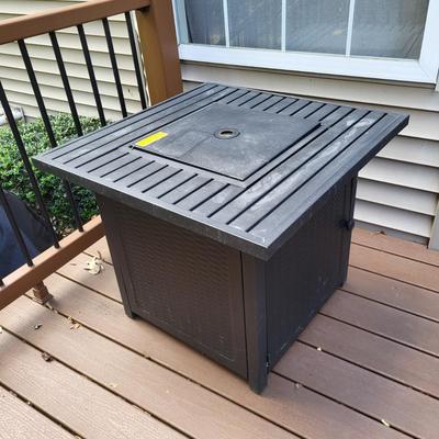 LOT 167P: Patio Gas Fire Pit with Cover