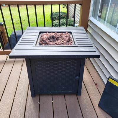LOT 167P: Patio Gas Fire Pit with Cover