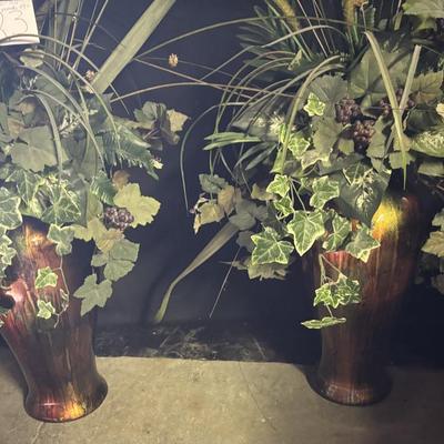 Artificial Arrangements in Glass Vases