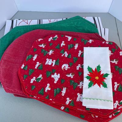 Table Linens Lot