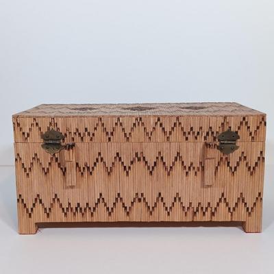 LOT 232: Vintage Signed Match Stick Folk / Tramp Art Jewelry Box