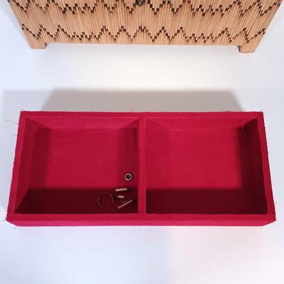 LOT 232: Vintage Signed Match Stick Folk / Tramp Art Jewelry Box