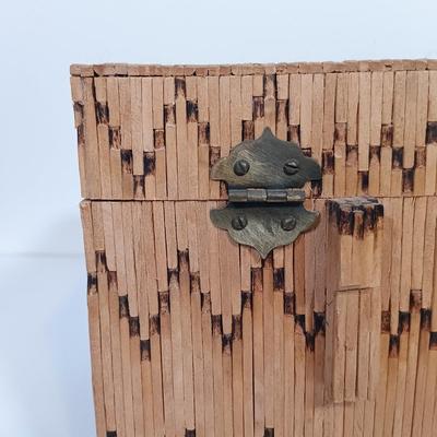 LOT 232: Vintage Signed Match Stick Folk / Tramp Art Jewelry Box