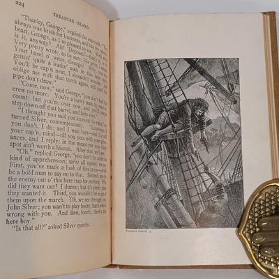 LOT 233: Antique Early 1900s Treasure Island from the Henry Altemus Company, Philadelphia