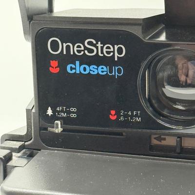 LOT 161G: Camera Collection : Polaroid OneStep Closeup, Yashika MicroElite Zoom 70 35mm & Canon Zoom S 35mm
