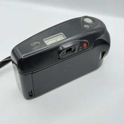 LOT 161G: Camera Collection : Polaroid OneStep Closeup, Yashika MicroElite Zoom 70 35mm & Canon Zoom S 35mm