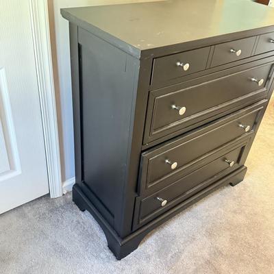 LOT 163U: Four Drawer Dresser