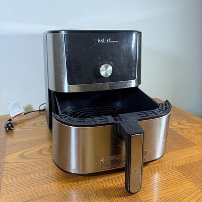 LOT 151B: Instant Vortex Plus 6 Air Fryer