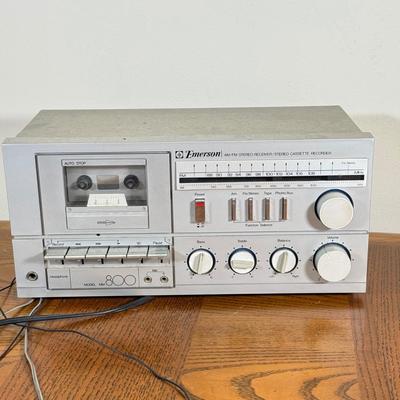LOT 158B: Emerson AM/FM Stereo Reciever/Stereo Cassette Recorder Model MM 800 w/ Speakers Model System I