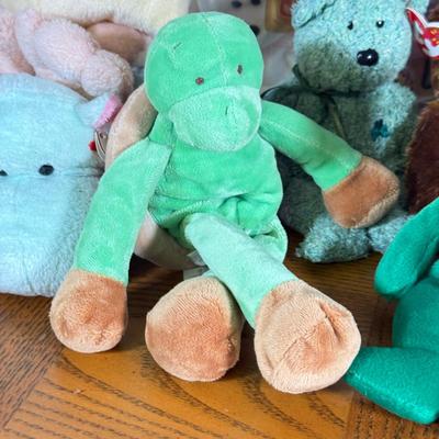 LOT 159B: Ty Beanie Baby Collection