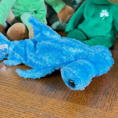 LOT 159B: Ty Beanie Baby Collection