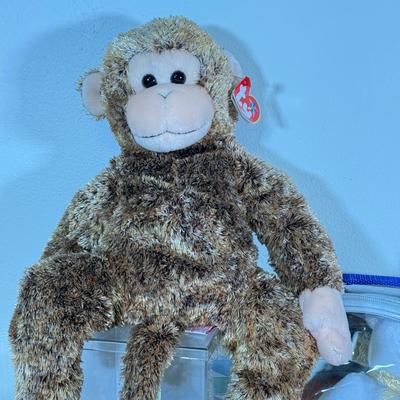 LOT 159B: Ty Beanie Baby Collection
