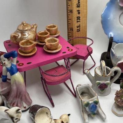 LOT 246: Vintage Japan Made Tchotchkes