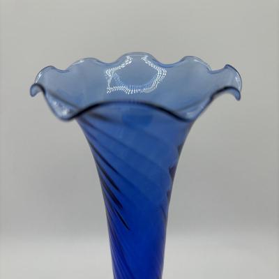 LOT 251: Signed Oleg Cassini Etched Leaf Crystal and Bubble Glass Votives with Crystal Perfume Bottle & Cobalt Blue Vase