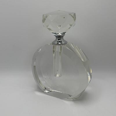 LOT 251: Signed Oleg Cassini Etched Leaf Crystal and Bubble Glass Votives with Crystal Perfume Bottle & Cobalt Blue Vase