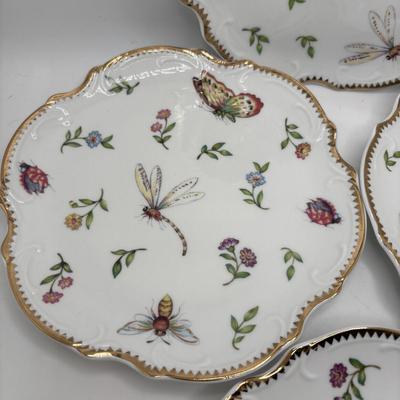 LOT 252 Signed Oscar de la Renta Champagne Glasses, I. Godinger & Co Primavera Canapés Plates, Waterford Crystal Paperweight & More