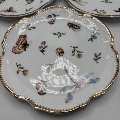 LOT 252 Signed Oscar de la Renta Champagne Glasses, I. Godinger & Co Primavera Canapés Plates, Waterford Crystal Paperweight & More